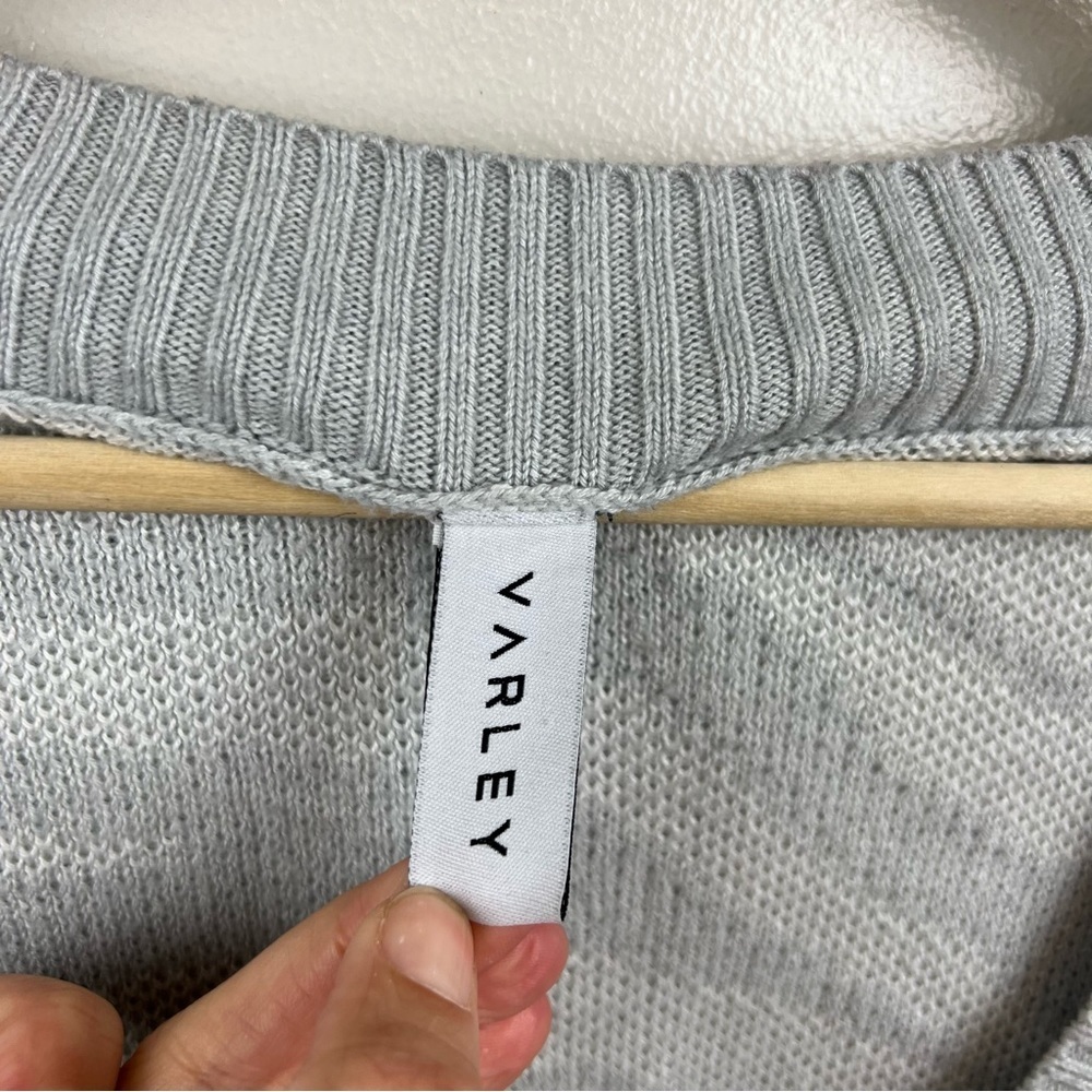 Varley Calvert Vneck Sweater Size Medium Gray Zebra Oversized Chunky Cozy Wool - Picture 4 of 10